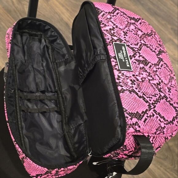Kendall & Kylie Neon Pink Snakeskin Print Zip Around Travel Cosmetic Case - Picture 8 of 8